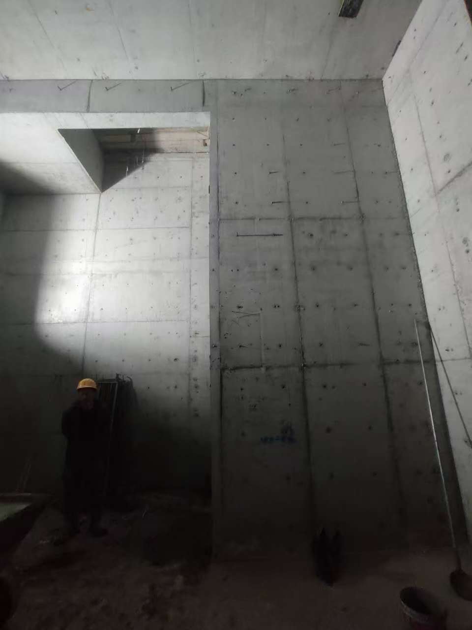 康保墙上开槽钢筋断了有影响吗